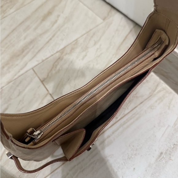 Ferragamo Leather Shoulder Bag - Picture 13 of 16